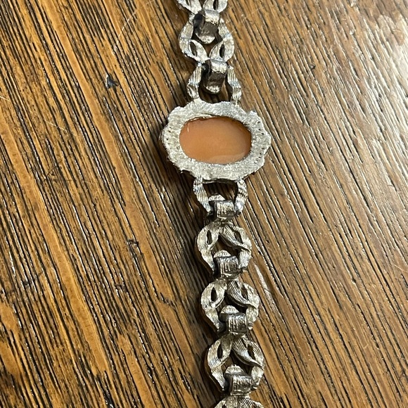 Vintage Silver finish marcasite carved shell cameo fancy bracelet - Picture 11 of 12